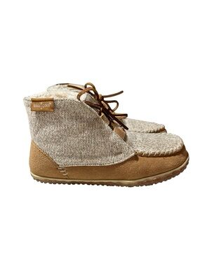 Minnetonka Torrey women’s Moccasins lace up ankle boots size 7W
